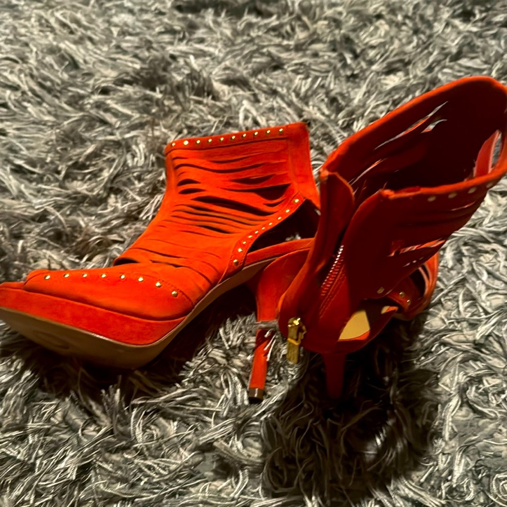 Boutique 9  size 8.5 Peep Toe Booties made in Italy